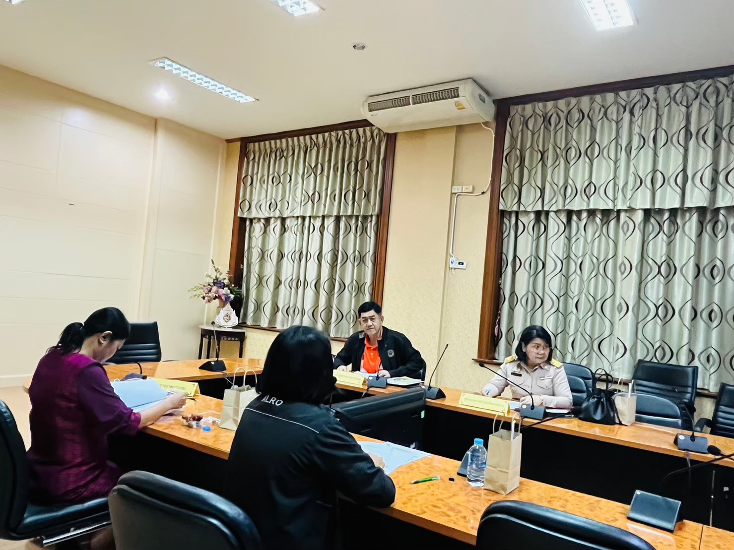 title - ประชุมคณะกรรมการตัดสินโครงการประกวดจัดทำสื่อคุณธรรมในการป้องกันการทุจริตไม่ยอม ไม่ทน ไม่เฉย ครั้งที่ 2 